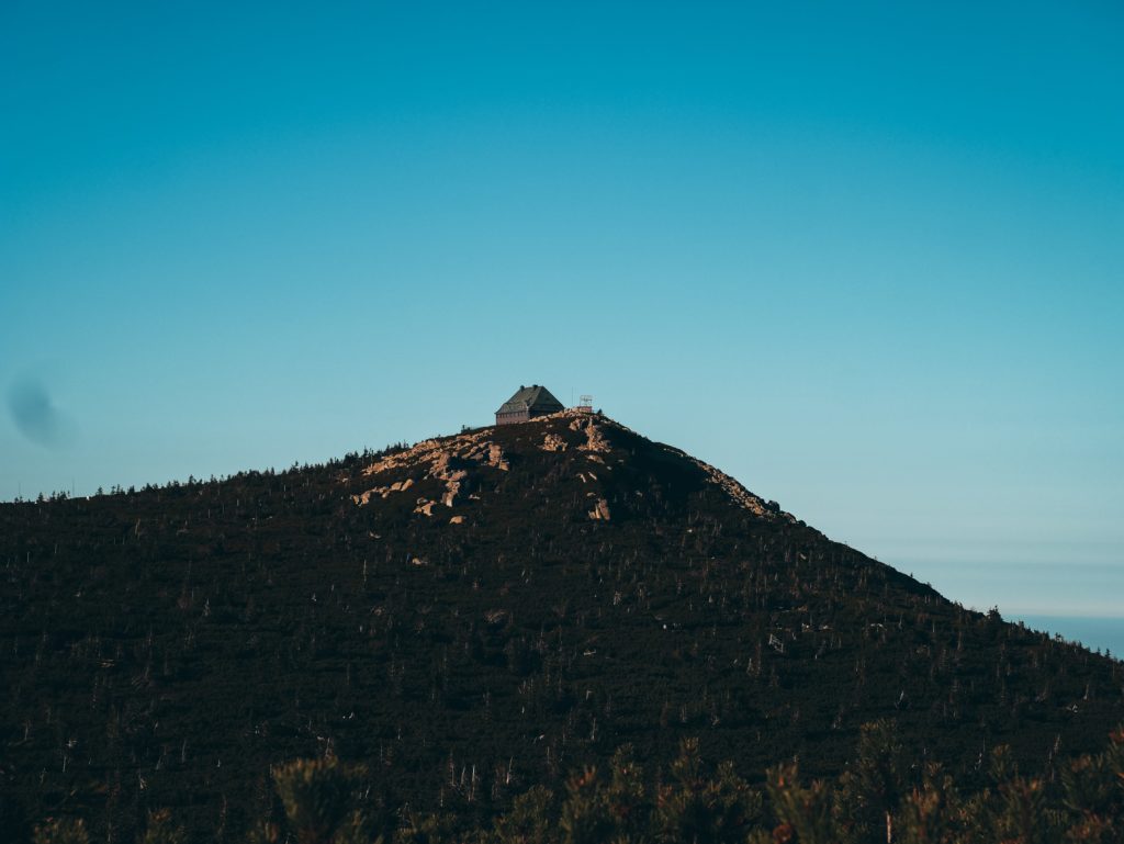 Widok na szczyt Szrenicy