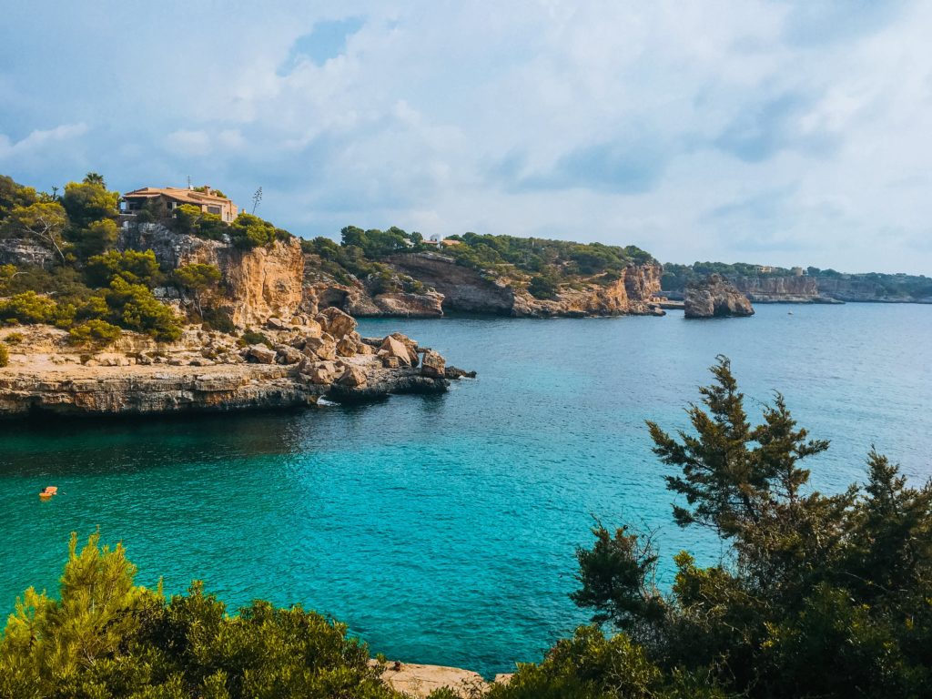 Cala Llombards - najlepsza plaża na Majorce