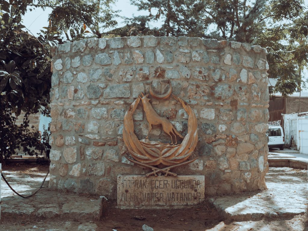Pomnik Szarych Wilków w Nikozji