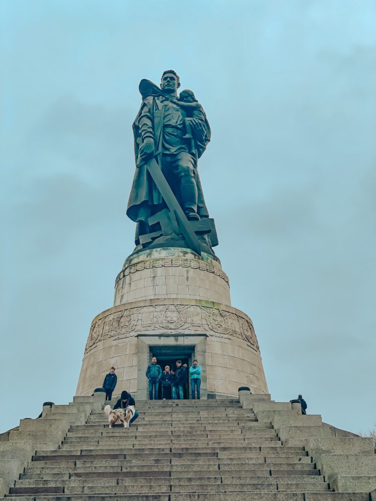 pomnik żółnierzy sowieckich